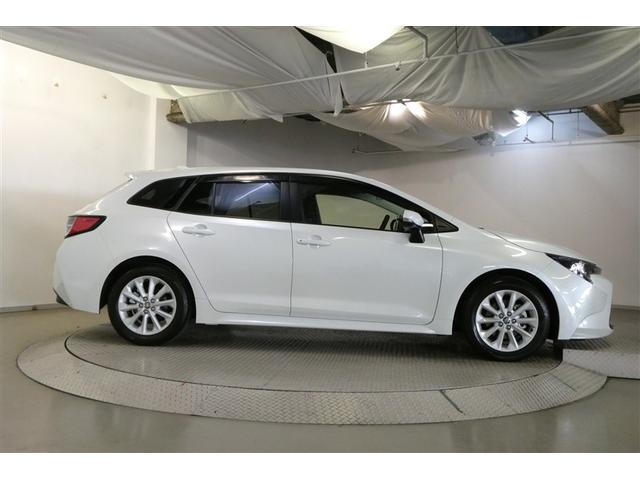 カローラツーリング ハイブリッド G エアバッグ ABS 盗難防止装置 衝突被害軽減ブレーキ オートクルーズコントロール ETC 地デジ フルオートエアコン バックカメラ LED メモリーナビ ミュージックプレイヤー接続可 スマートキー(5枚目)