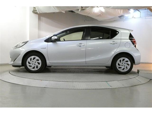 アクア Ｓ　スマートキープッシュスタート　キーレスエントリ　イモビ　ナビ＆ＴＶ　オートエアコン　デュアルエアバック　ＥＳＣ　Ｂカメラ　パワーウィンドウ　ＡＵＸ端子　ＥＴＣ　ＳＲＳ　ワンセグＴＶ　パワーステアリング（4枚目）