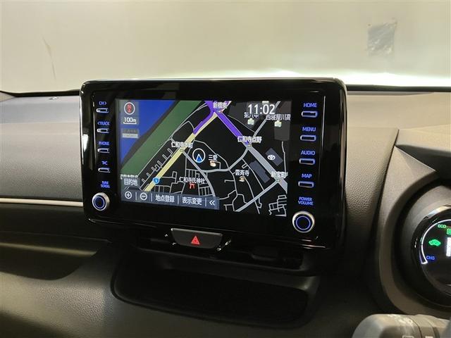 ヤリス ハイブリッドＺ　スマートキー＆プッシュスタート　パワーウィンドウ　Ｉストップ　ＤＶＤ　フルセグＴＶ　サイドエアバッグ　ナビ＆ＴＶ　ＬＥＤライト　パワーステアリング　ＥＴＣ装備　横滑防止装置　メディアプレイヤー接続（16枚目）