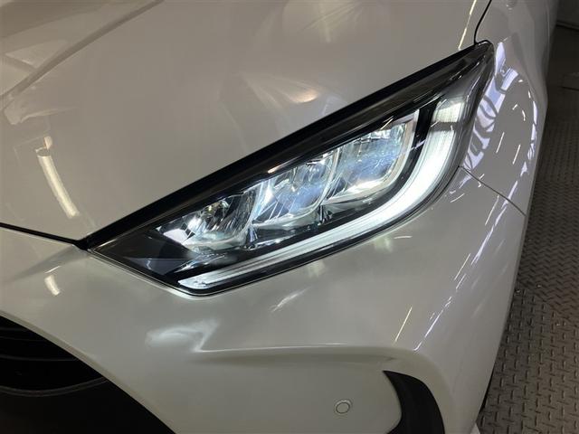 ヤリス ハイブリッドＺ　スマートキー＆プッシュスタート　パワーウィンドウ　Ｉストップ　ＤＶＤ　フルセグＴＶ　サイドエアバッグ　ナビ＆ＴＶ　ＬＥＤライト　パワーステアリング　ＥＴＣ装備　横滑防止装置　メディアプレイヤー接続（39枚目）