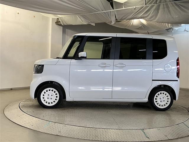 N-BOX ベースグレード アイスト セキュリティアラーム 誤発信抑制機能 キーレスエントリー バックカメラ付 アルミホイール スマートキ 運転席エアバッグ パワーステアリング パワーウインドー フルオートエアコン LEDランプ(5枚目)