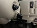 Ｘ　左リアパワースライド　ＡＵＸ接続　両席エアバッグ　イモビ　ＤＶＤ再生機能　フルフラット　ベンチＳ　ＥＴＣ付　運転席エアバック　パワーウインド　パワステ　ＡＢＳ　エアコンＯＫ　キーレス付き　スマ－トキ－（28枚目）