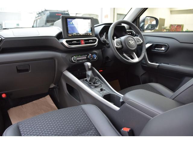 プレミアムG HEV - 新車 - 9型大画面ナビ&フルセグTV&全方位パノラマモニター&舵角対応バックカメラ&ETC車載器&フロアマット付き(3枚目)