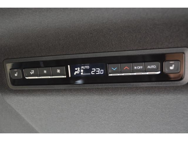 ヴォクシー ハイブリッドＳ－Ｚ　Ｅ－Ｆｏｕｒ－登録済未使用車－　快適便利パッケージ＆トヨタチームメイト＆アドバンストドライブ＆デジタルミラー＆ＬＥＤヘッドランプ＆ＣＤ・ＤＶＤ＆ユニバーサルステップ＆寒冷地仕様＆デジタルキー＆ＩＴＳ付（22枚目）