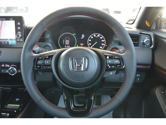 ヴェゼル ｅ：ＨＥＶ　ＲＳ　－　新車　－　ＨｏｎｄａＣＯＮＮＥＣＴディスプレーナビ＆フルセグＴＶ＆ＡｐｐｌｅＣａｒＰｌａｙ／ＡｎｄｒｏｉｄＡｕｔｏ対応＆舵角対応リヤワイドカメラ（３ビュー切り替え）＆ナビ連動ＥＴＣ２．０＆マット付（11枚目）