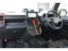 新車専門店カーズカフェの厳選スマホアプリ連携ナビ＆バックカメラ＆ナビ連動ドラレコ＆ＥＴＣ＆フロアマットを取り付け済みでお渡しです！車両総額にコミコミですのでご予算も安心です！新車設定色各色選べます！ 3