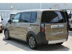 新車メーカー注文により新車設定色各色お選びいただけます。メーカー設定オプション色をお選びいただく場合は別途３８，５００円高です。ご希望通りのボディカラーでお客様のイメージ通りの新車をお楽しみください。 2