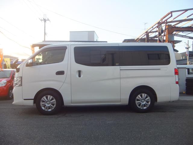 ＮＶ３５０キャラバンバン ロングＶＸ　法人ユーザー買取車・記録簿９枚・６人乗・後席左右分割可倒式・衝突軽減ブレーキ・同色バンパー・ＬＥＤヘッドライト・電動ドアミラー・ドラレコ・純正ナビＴＶ・バックカメラ・ＥＴＣ・キーレス・５ドア後席両側窓（24枚目）