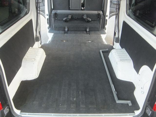 NV350キャラバンバン ロングDX 後期型・禁煙車・法人ユーザー買取車・記録簿4枚・2024年製タイヤ4本・衝突軽減ブレーキ・メモリナビ・ブルートゥース・バックカメラ・ドラレコ・ETC・キーレスキー・6人乗り・5ドア・両側スライド窓(50枚目)