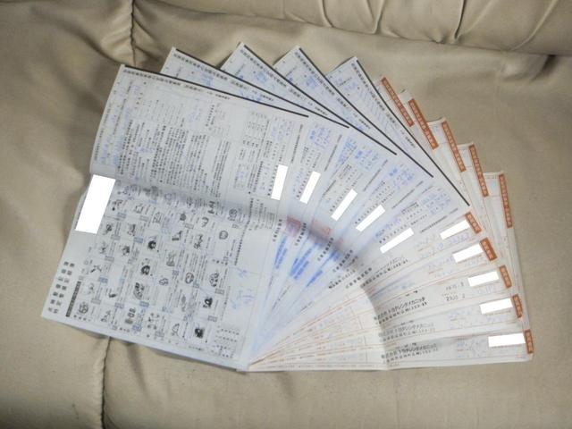 クラウン ロイヤルサルーン　後期型・黒内装・記録簿１１枚・純正ＳＤナビ・フルセグＴＶ・ブルートゥース・バックカメラ・ＥＴＣ・電動シート・ロック連動開閉ドアミラー・ＬＥＤヘッドライト・ＬＥＤフォグランプ・純正１６インチアルミ（4枚目）