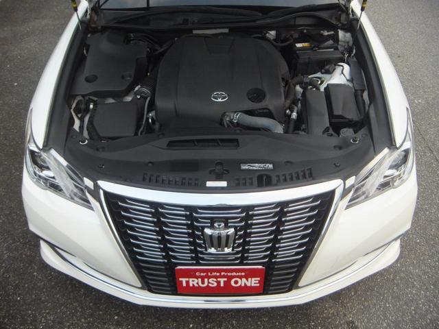 クラウン ロイヤルサルーン　後期型・黒内装・記録簿１１枚・純正ＳＤナビ・フルセグＴＶ・ブルートゥース・バックカメラ・ＥＴＣ・電動シート・ロック連動開閉ドアミラー・ＬＥＤヘッドライト・ＬＥＤフォグランプ・純正１６インチアルミ（16枚目）