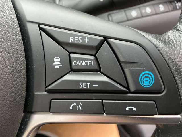 キックス Ｘ　ツートーンインテリアエディション　プロパイロット＆メモリーナビ【ＭＭ３２３Ｄ－Ｌ】＆アラウンドビューＭ＆ＥＴＣ＆ドラレコ＆ＬＥＤヘッド＆ベージュツートンインテリア（10枚目）