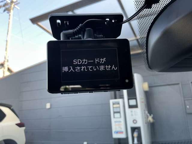 ノート メダリスト　メモリーナビ＆フルセグ＆アラウンドビューモニター（ＭＯＤ機能付き）＆ＥＴＣ＆ドラレコ＆キセノンヘッドライト＆エマージェンシーブレーキ＆ＬＤＷ（車線逸脱警報】＆踏み間違い衝突防止アシスト（7枚目）