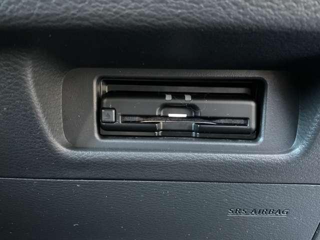 ＥＴＣは、高速道路料金所の渋滞を避け、時間と手間を省くことができます。また、料金の支払いや精算の手間が省け、便利で快適なドライブをサポートします