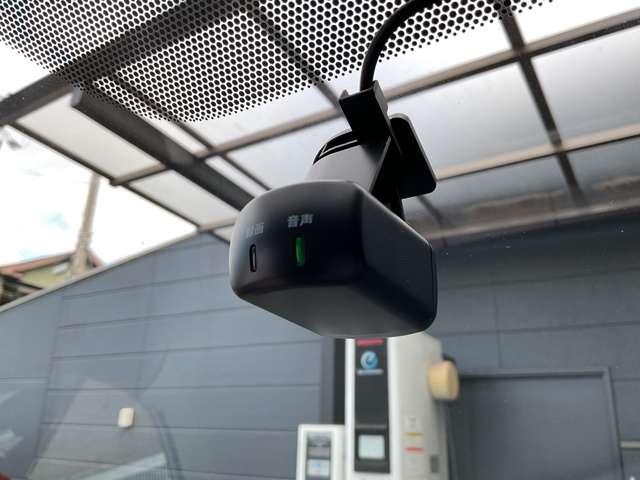 セレナ ｅ－パワー　ハイウェイスターＶ　プロパイロット＆メモリーナビ（ＭＭ５２０Ｄ－Ｌ）＆フルセグ＆アラウンドビューモニター＆前後ドラレコ＆ＥＴＣ＆両側オートスライドドア＆防水シート（14枚目）