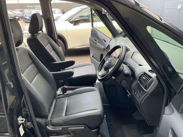 セレナ ｅ－パワー　ハイウェイスターＶ　プロパイロット＆メモリーナビ（ＭＭ５２０Ｄ－Ｌ）＆フルセグ＆アラウンドビューモニター＆前後ドラレコ＆ＥＴＣ＆両側オートスライドドア＆防水シート（17枚目）