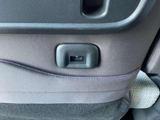 ルークス ６６０　Ｘ　メモリーナビ＆フルセグ　アラモニ　前後衝突軽減ブレーキ　ワンオーナー車　車線逸脱防止　ＥＴＣ　スマートキー　キーフリー　ドライブレコーダー　ｉ－ｓｔｏｐ　フルオートエアコン　パワーウインドウ　バックカメラ　盗難防止　ＡＢＳ（16枚目）