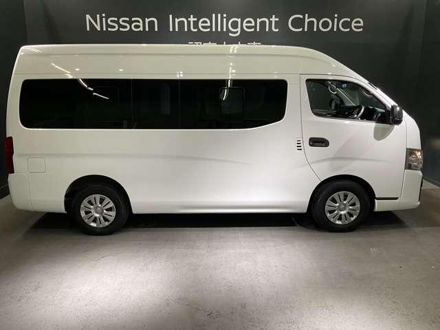 キャラバン ２．５　チェアキャブ　車いす２名仕様　メモリーナビ＆ドラレコ　リフタータイプ　スーパーＨＲ（8枚目）