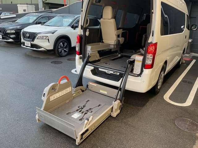 キャラバン ２．５　チェアキャブ　車いす２名仕様　メモリーナビ＆ドラレコ　リフタータイプ　スーパーＨＲ（13枚目）