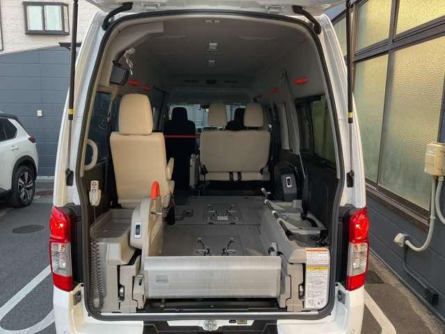 キャラバン ２．５　チェアキャブ　車いす２名仕様　メモリーナビ＆ドラレコ　リフタータイプ　スーパーＨＲ（14枚目）