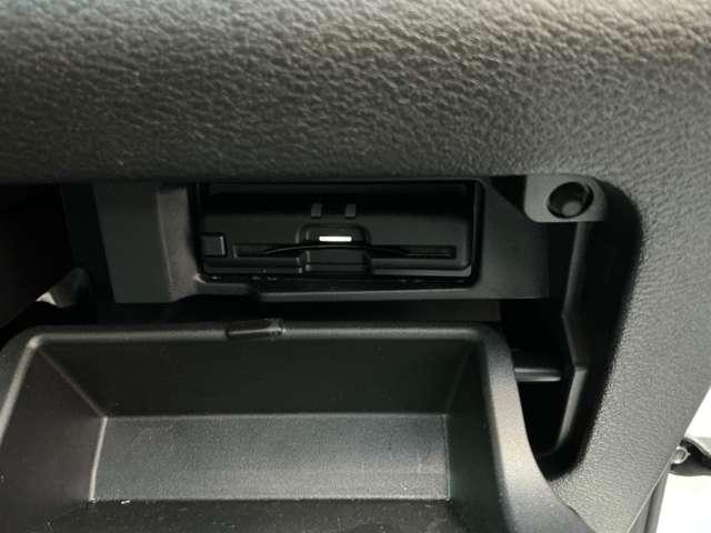 セレナ ２．０　ハイウェイスター　Ｖ　防水シート＆プロパイロット＆後席モニター　サイドエアバッグ　アラウンドビュ－　１オナ　アルミ　衝突被害軽減　ＬＤＰ　エアバッグ　両側オートスライドドア　ＬＥＤライト　インテリジェントキー　サイドカメラ　メモリーナビ　アイドリングストップ（10枚目）