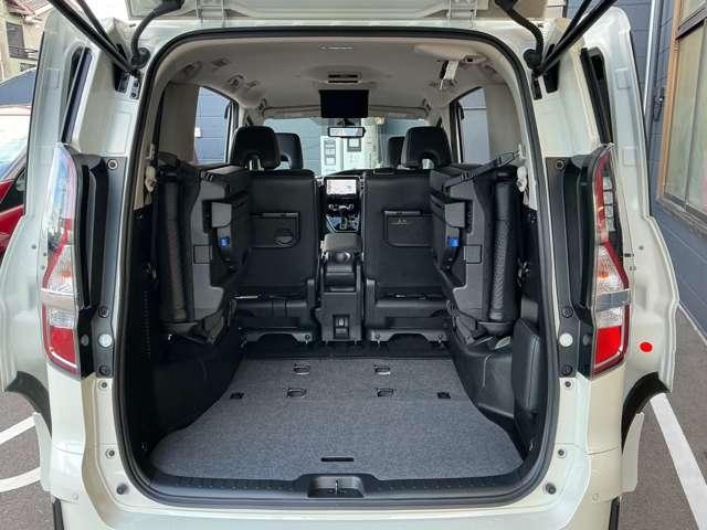 セレナ ２．０　ハイウェイスター　Ｖ　防水シート＆プロパイロット＆後席モニター　サイドエアバッグ　アラウンドビュ－　１オナ　アルミ　衝突被害軽減　ＬＤＰ　エアバッグ　両側オートスライドドア　ＬＥＤライト　インテリジェントキー　サイドカメラ　メモリーナビ　アイドリングストップ（19枚目）