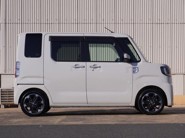 自動車保険はぜひ当店で。お客様に適したプラン設計を致します。事故の際もスムーズな対応をお約束します。