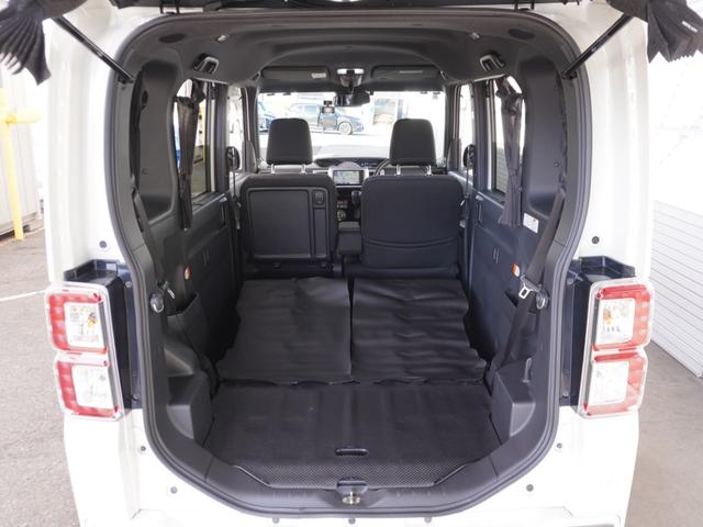 リアシートを使用しない時はこの通り更に広々ラゲッジスペースの出来上がりです、たくさんの荷物が積み込み可能です！