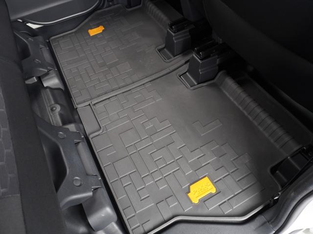 ◆オールシーズンマット◆濡れた靴の水、汚れなどからフロアを守ってくれます。アウトドアやレジャーでもシーン選ばずお手入れ簡単です。