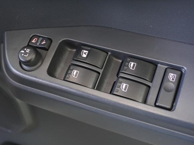 ◆パワーウィンドウスイッチ◆運転席から全席の窓の開閉操作を行うことが出来いつでも換気ができます！