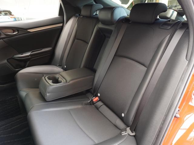 シビック ハッチバック　ワンオーナー　７インチナビ　バックカメラ　ＥＴＣ　アダプティブクルーズコントロール　シートヒーター　Ｂｌｕｅｔｏｏｔｈ　ＵＳＢ入力端子　ＬＥＤヘッドライト　衝突被害軽減ブレーキ　パドルシフト　禁煙車（15枚目）