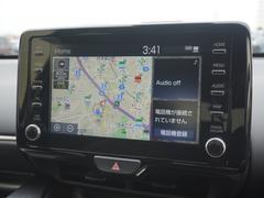 メモリーナビ搭載。操作性が良く、地図のデータ情報量や検索スピードの速さが魅力です。 3