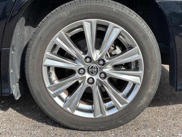 アルファード ２．５Ｓ　タイプゴールド　禁煙車　ＪＢＬプレミアムサウンドシステム　パワーバックドア　サンルーフ　デジタルインナーミラー　メーカー後席モニター　全方位カメラ　ディスプレイオーディオ　ＡｐｐｌｅＣａｒＰｌａｙ　ＥＴＣ２．０（22枚目）
