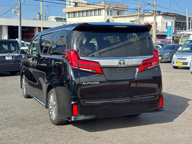 アルファード ２．５Ｓ　タイプゴールド　禁煙車　ＪＢＬプレミアムサウンドシステム　パワーバックドア　サンルーフ　デジタルインナーミラー　メーカー後席モニター　全方位カメラ　ディスプレイオーディオ　ＡｐｐｌｅＣａｒＰｌａｙ　ＥＴＣ２．０（40枚目）