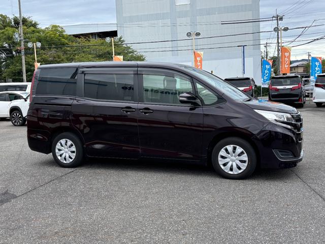 ノア Ｘ　禁煙車　セーフティセンス　ＬＥＤヘッドライト　バックカメラ　Ｂｌｕｅｔｏｏｔｈ　ドライブレコーダー　左パワースライドドア　ナビ連動ＥＴＣ　純正ナビ・テレビ　キーレスエントリー　オートマチックハイビーム（5枚目）