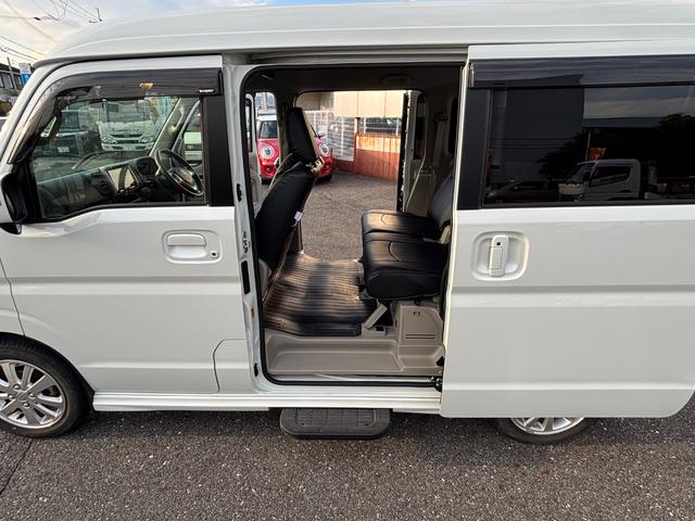 エブリイワゴン PZターボスペシャル 4WD 禁煙車 8インチナビ シートヒーター 後席モニター フルセグテレビ 両側パワースライドドア オートステップ 前後ドライブレコーダー クラッツェオシートカバー バックカメラ ワンオーナーETC(16枚目)