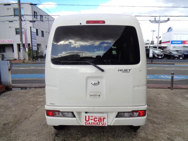 ハイゼットカーゴ ＤＸ　ＳＡＩＩＩ　スマートアシストＩＩＩ・ＡＢＳ・Ｗエアバッグ・キーレス・前席パワーウィンドウ・オートＬＥＤヘッドランプ・オーバーヘッドシェルフ・バックモニター・取扱説明書・保証書・スペアキー有・事業用登録可（5枚目）