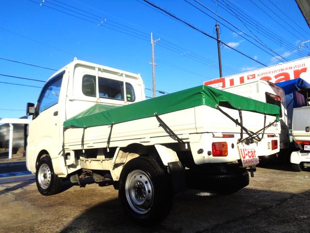 ハイゼットトラック スタンダード　タイミングチェーン式エンジン・４ＡＴ・パワステ・エアコン・ＡＢＳ・エアバッグ・純正ＣＤオーディオ・ＥＴＣ・３方開・荷台シートカバー・マット＋バイザー・取扱説明書・保証書・スペアキー有・車検２年受渡（4枚目）