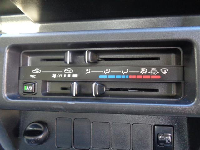 ハイゼットトラック スタンダード　タイミングチェーン式エンジン・４ＡＴ・パワステ・エアコン・ＡＢＳ・エアバッグ・純正ＣＤオーディオ・ＥＴＣ・３方開・荷台シートカバー・マット＋バイザー・取扱説明書・保証書・スペアキー有・車検２年受渡（16枚目）