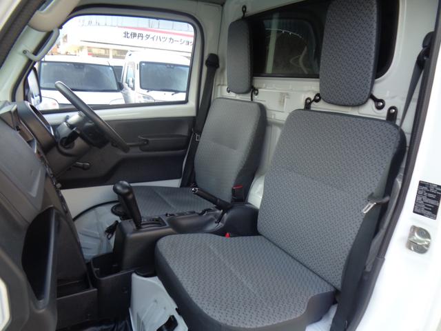 NT100クリッパートラック DX パネル幌車・AT・エアコン・パワステ・ABS・エアバッグ・純正ラバーマット+サイドバイザー・取扱説明書・保証書・スペアキー有・事業用登録可(13枚目)