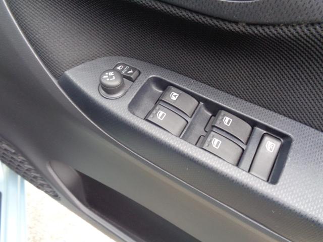 ムーヴ ＸリミテッドＩＩ　ＳＡＩＩＩ　スマートアシスト・Ｐスタート・スマートキー・オートエアコン・運転席シートヒーター・ナビ／フＴＶ・Ｂカメラ・ドライブレコーダー・オートＬＥＤヘッドライト・純正１４インチＡＷ（17枚目）