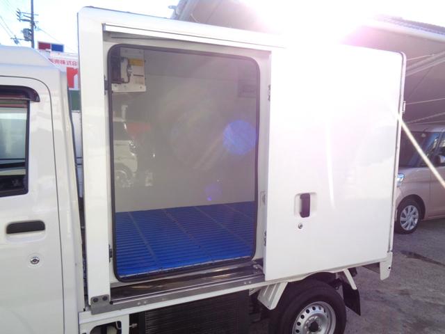 ハイゼットトラック デンソー製冷凍車・-7℃設定・冷蔵冷凍車・片側スライドドア・ハイルーフ・5MT・タイミングチェーン式エンジン・ABS・パワステ・Wエアバッグ・エアコン・事業用登録可(27枚目)