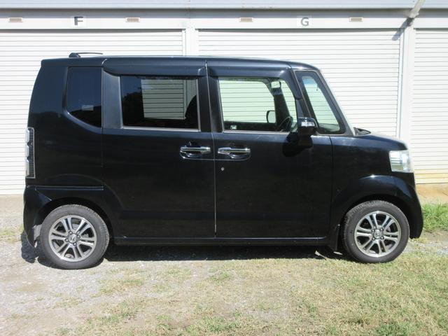 Ｎ－ＢＯＸ Ｇ　ＳＳパッケージ　検査８年１０月　純正ナビ・テレビ（フルセグ）・バックモニター　フル装備　スマートキー　純正アルミ　ＡＢＳ　両側パワースライドドア（7枚目）