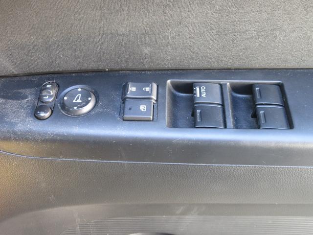 Ｎ－ＢＯＸ Ｇ　ＳＳパッケージ　検査８年１０月　純正ナビ・テレビ（フルセグ）・バックモニター　フル装備　スマートキー　純正アルミ　ＡＢＳ　両側パワースライドドア（19枚目）