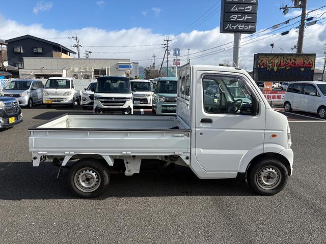 キャリイトラック 4WD 5速ミッション エアコン パワステ ヘッドライトレベライザー ゲートプロテクター(4枚目)