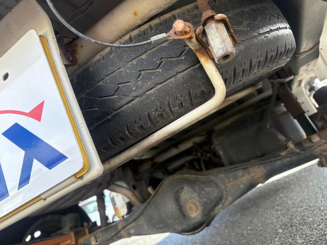 キャリイトラック 4WD 5速ミッション エアコン パワステ ヘッドライトレベライザー ゲートプロテクター(58枚目)