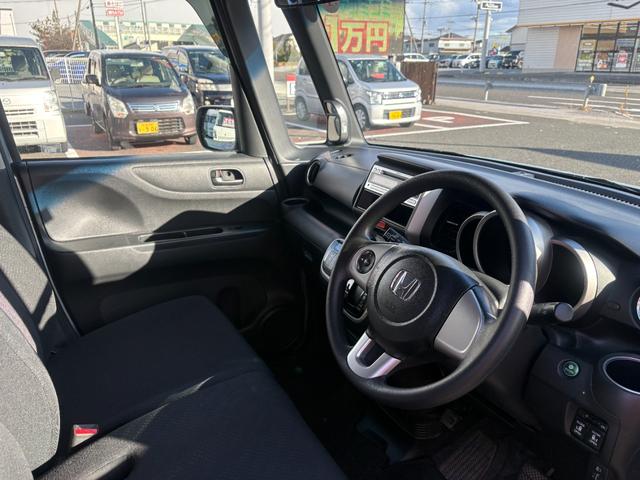 Ｎ－ＢＯＸ Ｇ・Ｌパッケージ　４ＷＤ　後席両側パワースライドドア　オートエアコン　電動格納ミラー　プッシュスタート　スマートキー　１４インチ純正アルミホイール　アイドリングストップ　ステアリングリモコン　ＣＤ再生（19枚目）