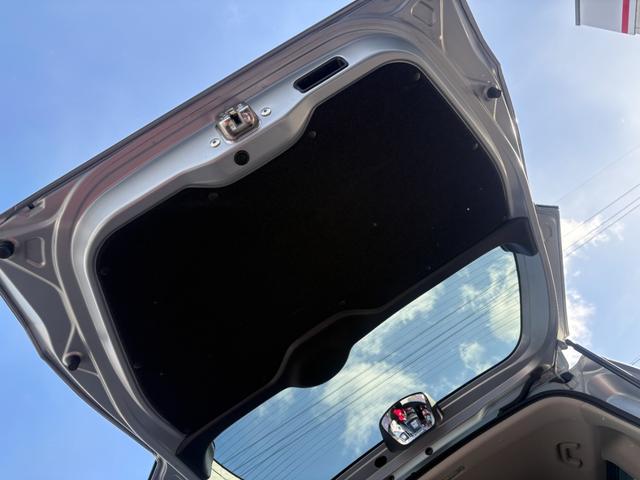 Ｎ－ＢＯＸ Ｇ・Ｌパッケージ　４ＷＤ　後席両側パワースライドドア　オートエアコン　電動格納ミラー　プッシュスタート　スマートキー　１４インチ純正アルミホイール　アイドリングストップ　ステアリングリモコン　ＣＤ再生（64枚目）