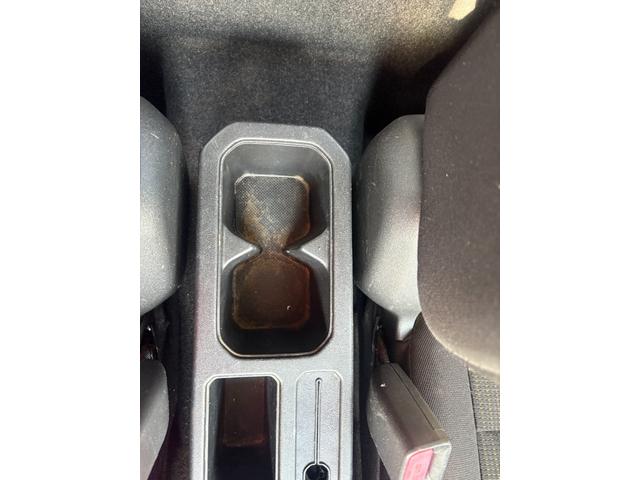 ジムニー ＸＬ　ワンオーナー　４ＷＤ　ターボ　ＡＴ　ナビ　フルセグＴＶ　ＥＴＣ２．０　衝突被害軽減システム　オートエアコン　電動格納ミラー　オートライト　スマートキー　運転席／助手席シートヒーター　Ｂｌｕｅｔｏｏｔｈ（46枚目）