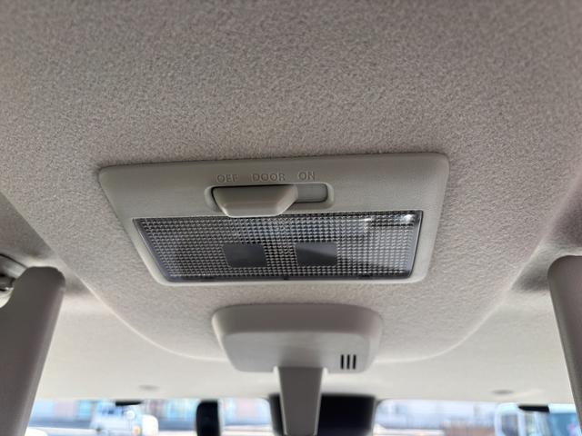 スペーシアカスタム ハイブリッドＸＳ　ワンオーナー　禁煙車　全方位カメラ　ナビ　フルセグＴＶ　２トーンルーフ　衝突被害軽減システム　後席両側パワースライドドア　ＥＴＣ　オートエアコン　電動格納ミラー　サーキュレーター　スマートキー　ＵＳＢ（68枚目）